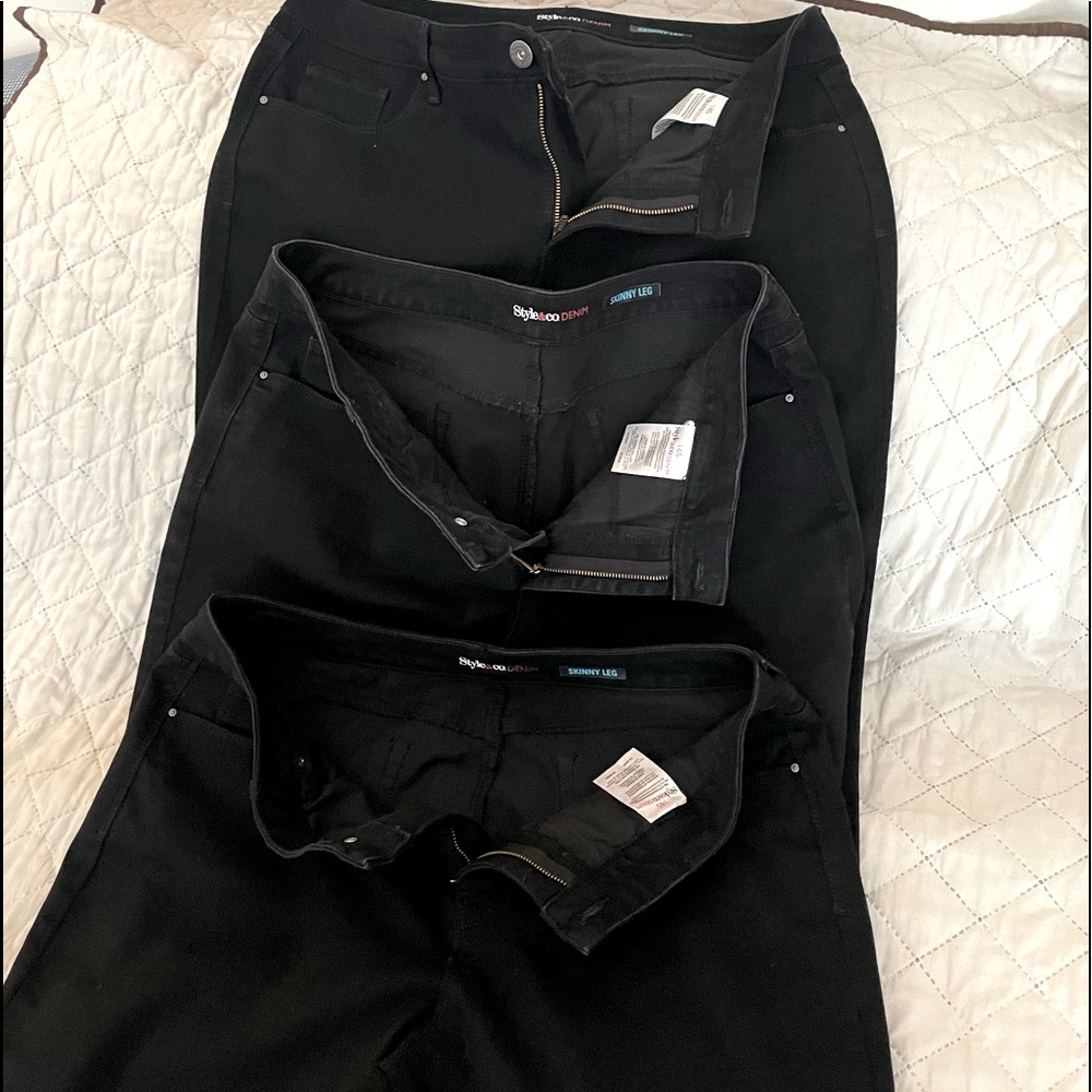 Style and Co. ladies jeans! Excellent condition! Smoke free home!